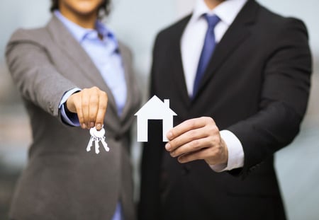 چطور یک مشاور املاک موفق شویم؟ 3 راهکار ضروری