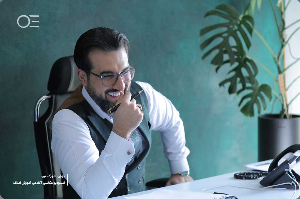 فروش به مشتریان جوان راحت تر است یا مشتریان سالمند؟ نحوه برخورد با هر کدام چگونه است؟