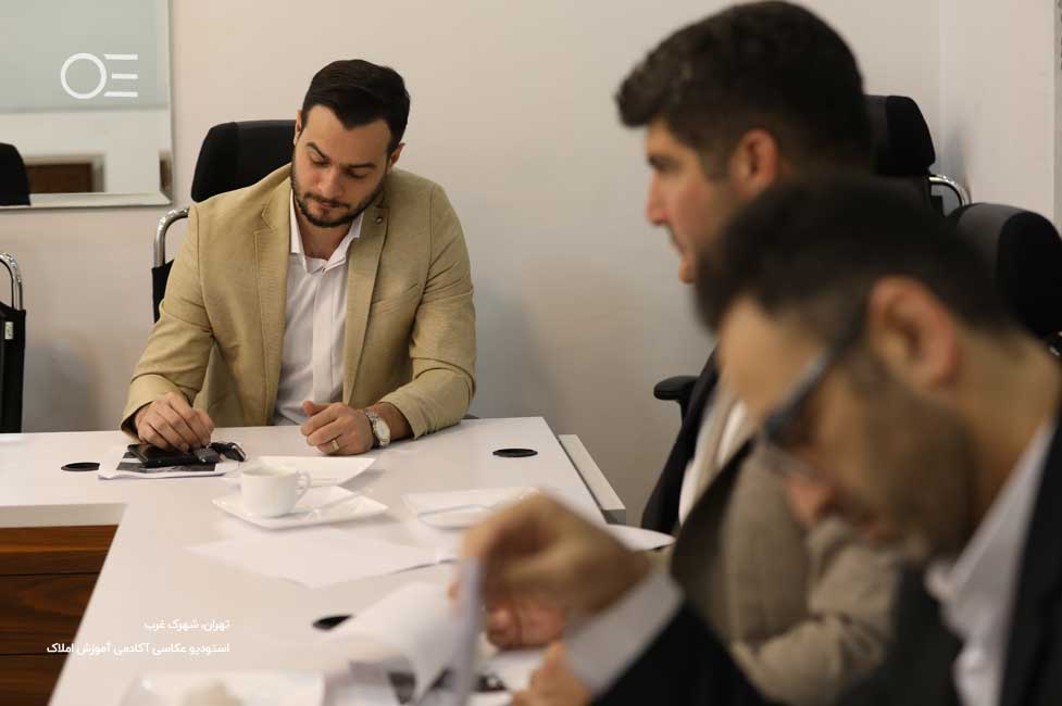 مشاورین املاک در مشهد چگونه کار می کنند؟