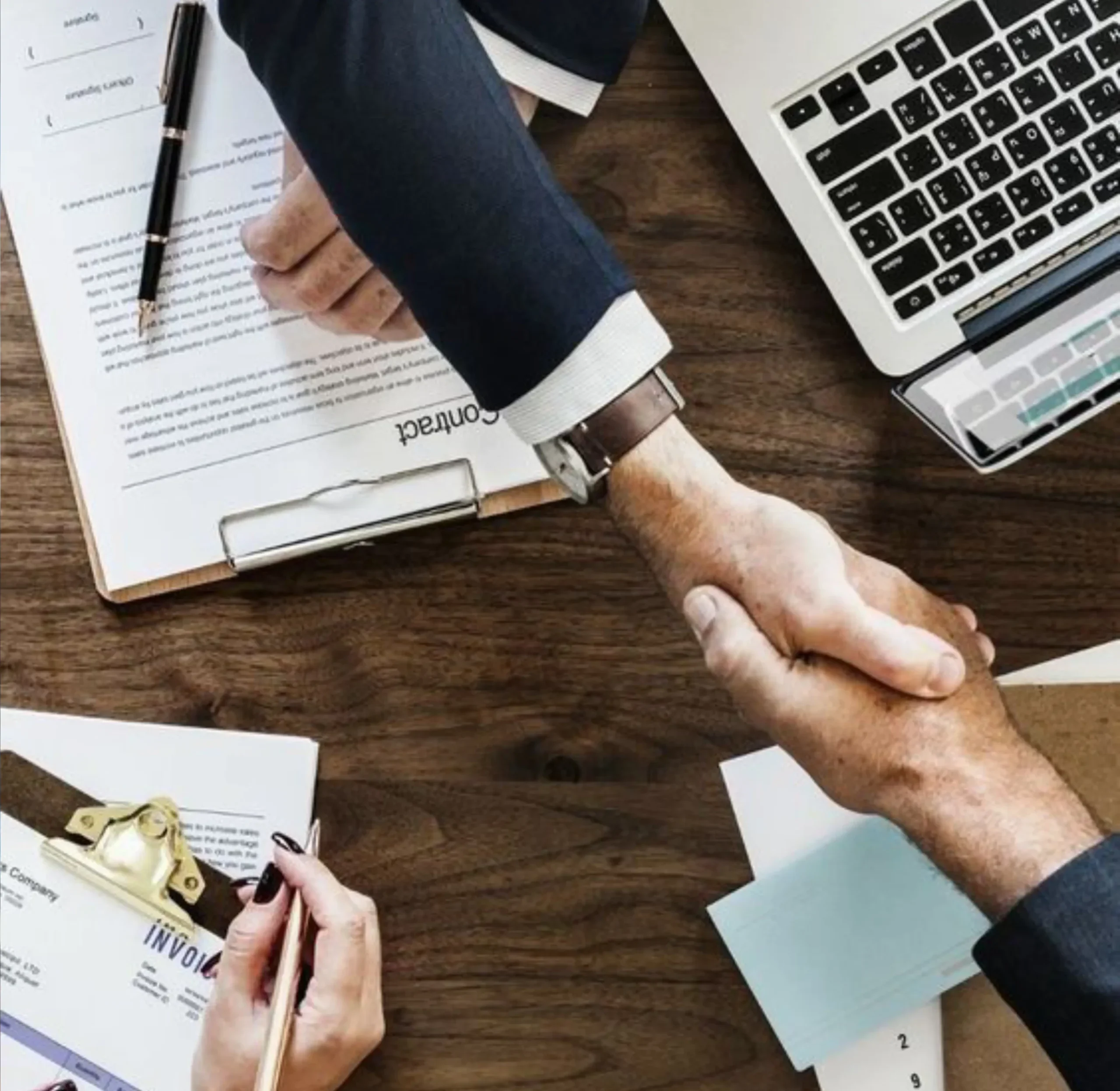 bottom-view-modern-buildings-02 (2)